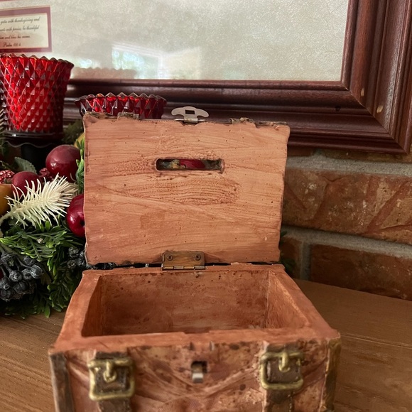 Vintage Teddy Bear Trinket Box - Picture 4 of 4